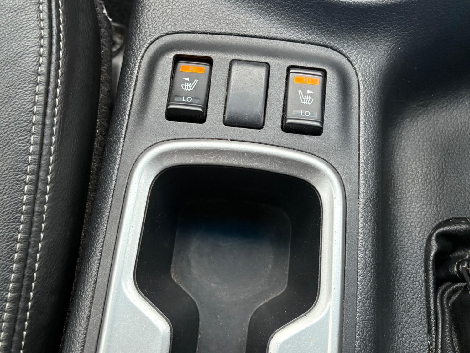 Used Nissan Navara 2016 for sale - 76752867: Photo 23