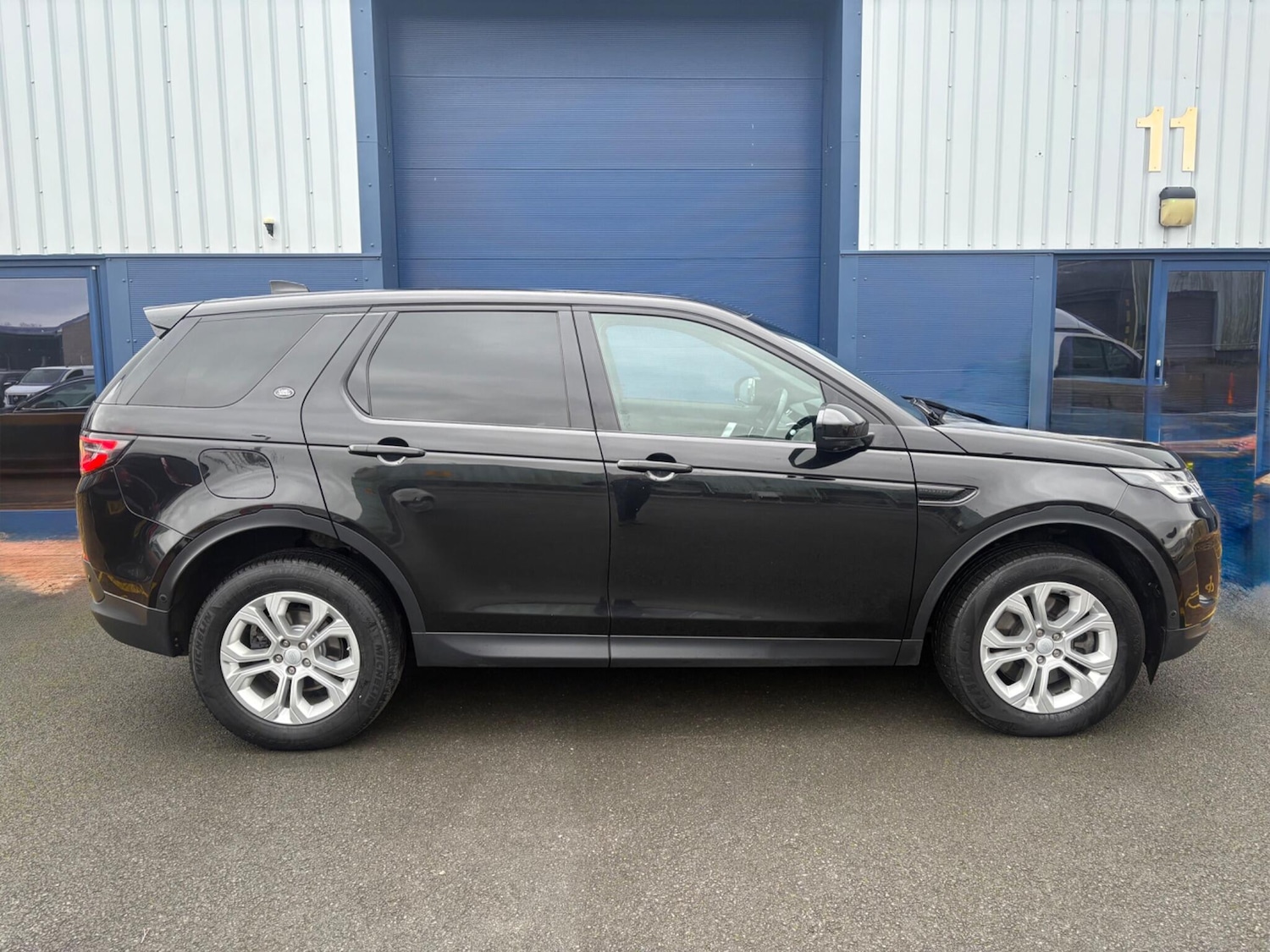 Used Land Rover Discovery Sport 2021 for sale - 77468880: Photo 3