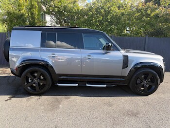 Used Land Rover Defender 110 2022 for sale - 78648545: Photo