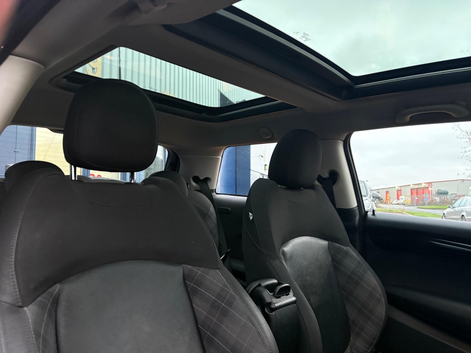 Used MINI Hatch 2015 for sale - 76671665: Photo 17