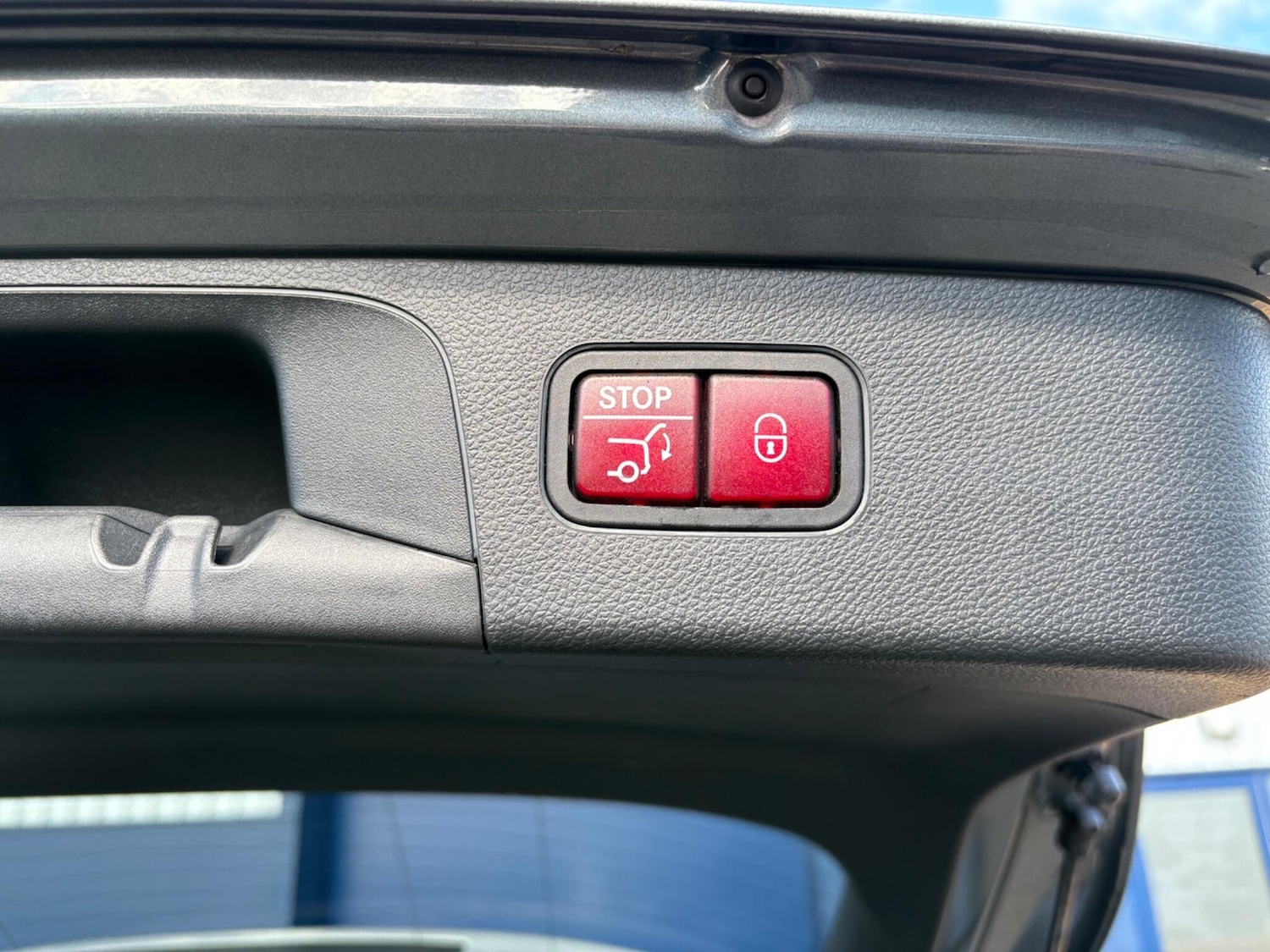 Used Mercedes-Benz GLC 2017 for sale - 76457224: Photo 8