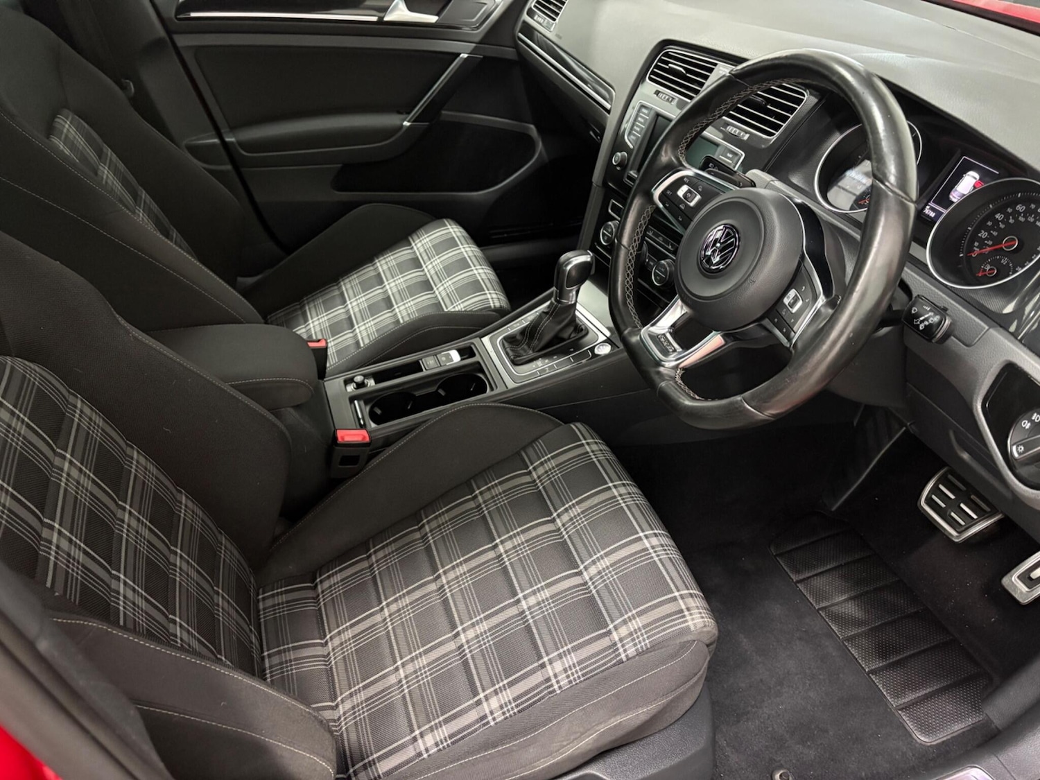 Used Volkswagen Golf 2016 for sale - 76991043: Photo 21