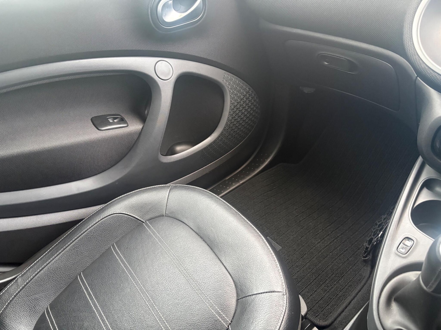 Used smart fortwo 2016 for sale - 77396649: Photo 24