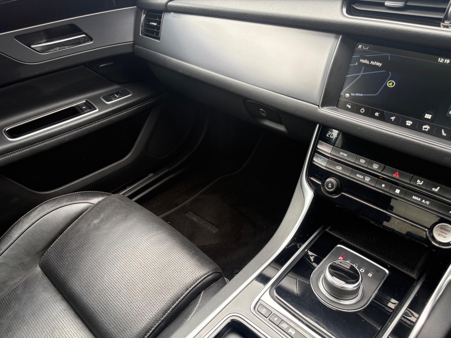 Used Jaguar XF 2018 for sale - 77940665: Photo 20