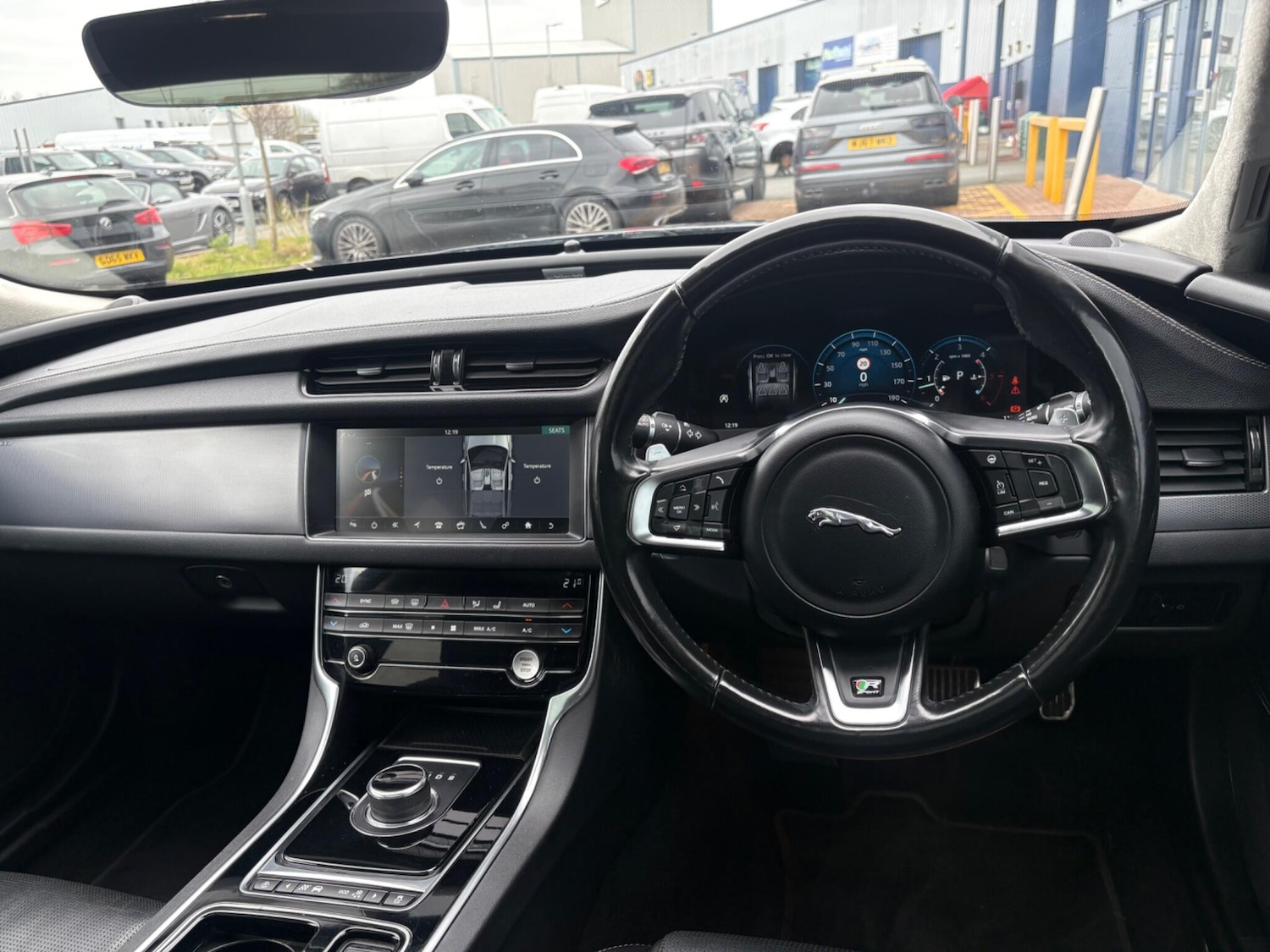 Used Jaguar XF 2018 for sale - 77940665: Photo 25