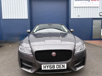 Used Jaguar XF 2018 for sale - 77940665: Photo