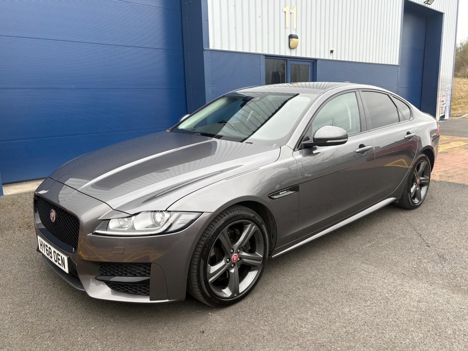 Used Jaguar XF 2018 for sale - 77940665: Photo 8