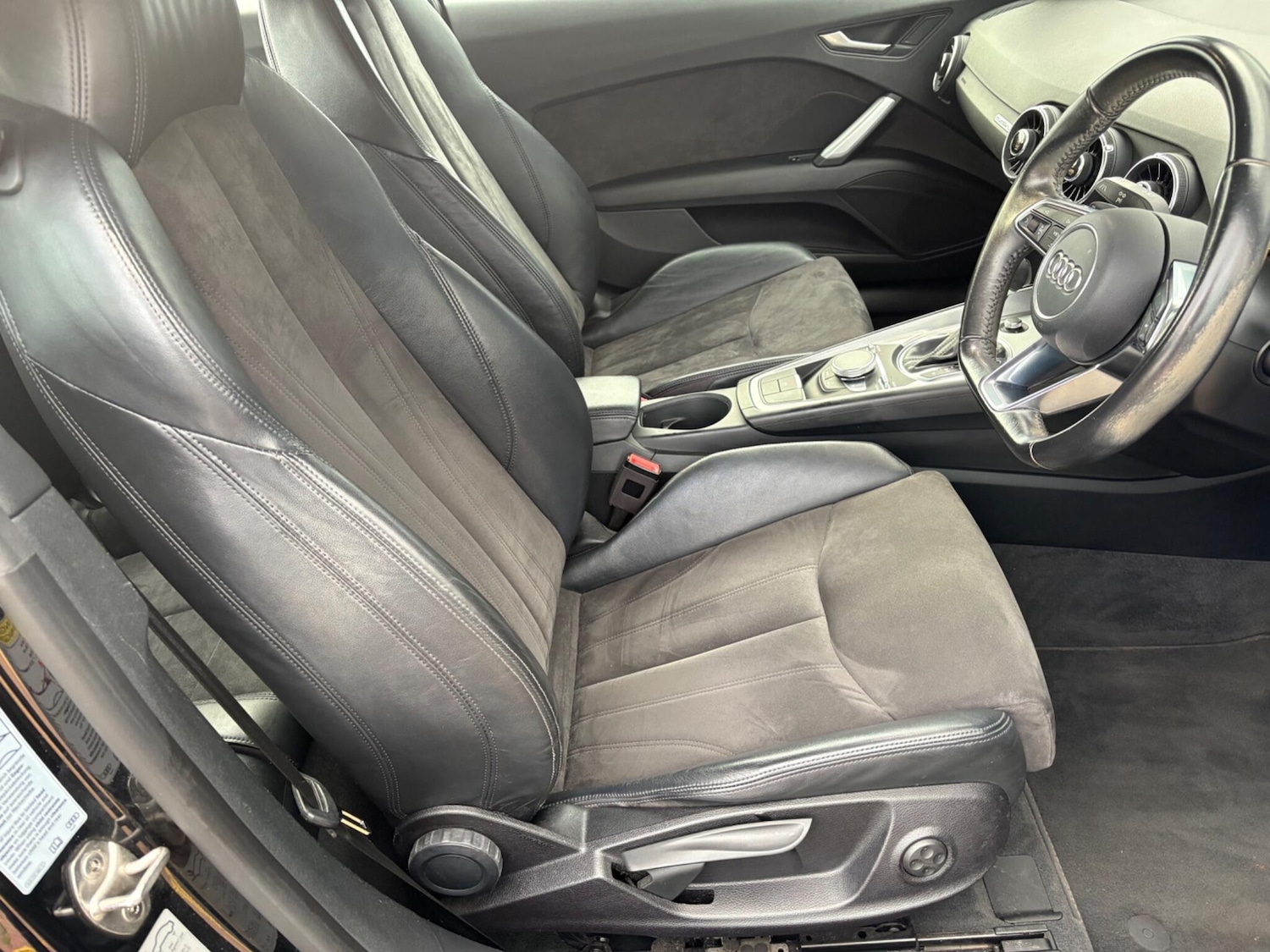 Used Audi TT 2016 for sale - 76997745: Photo 21