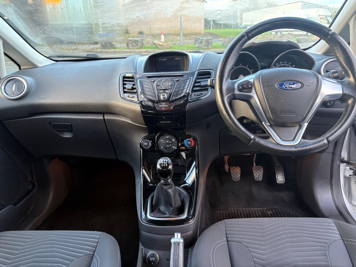 Used Ford Fiesta 2017 for sale - 76995869: Photo 17