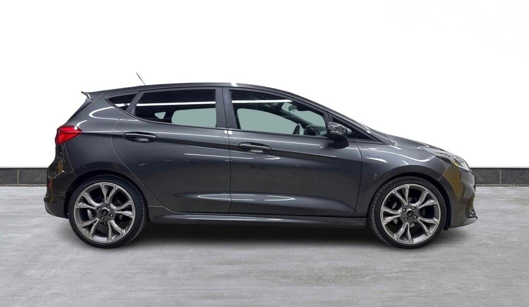 Used Ford Fiesta 2018 for sale - 76671580: Photo 2