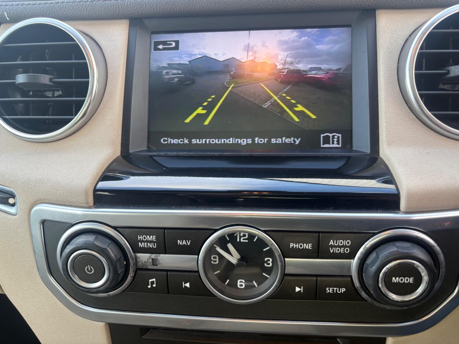 Used Land Rover Discovery 4 for sale - 77696740: Photo 24