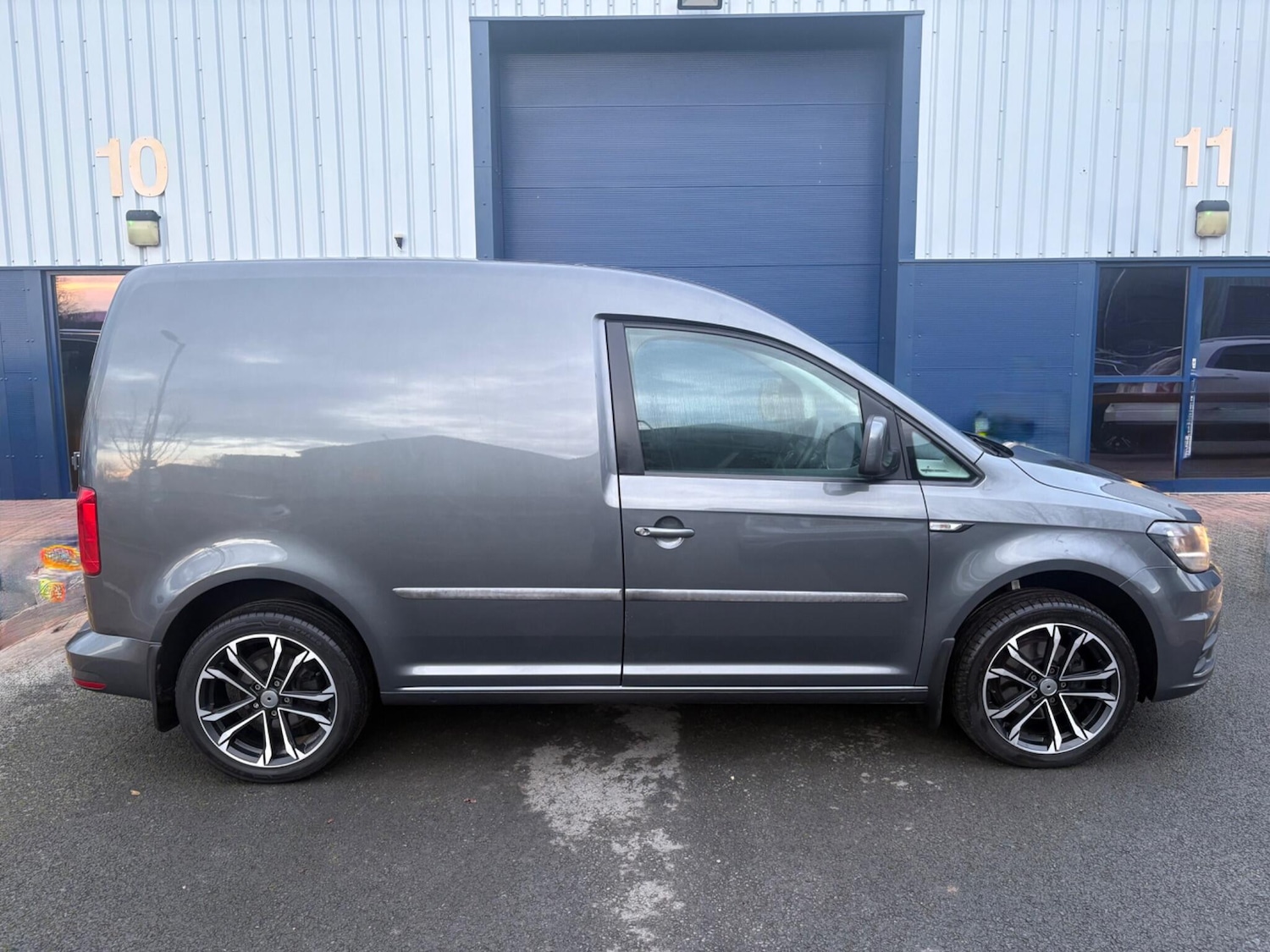Used Volkswagen Caddy 2018 for sale - 77163382: Photo 3