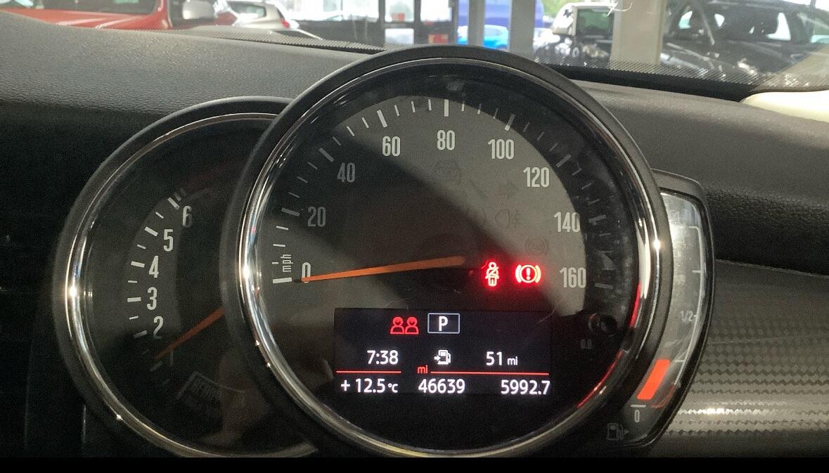 Used MINI Hatch 2018 for sale - 76136909: Photo 8