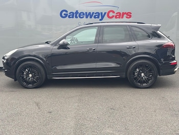 Used Porsche Cayenne 2017 for sale - 79565495: Photo