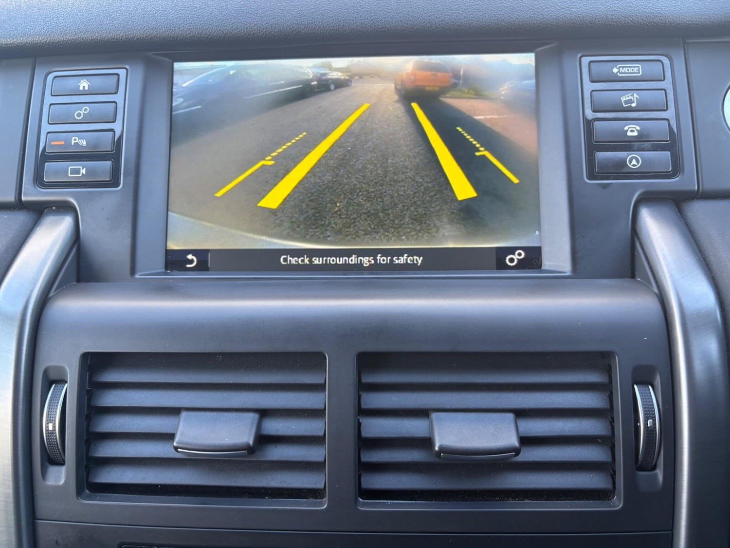 Used Land Rover Discovery Sport 2018 for sale - 76349717: Photo 12