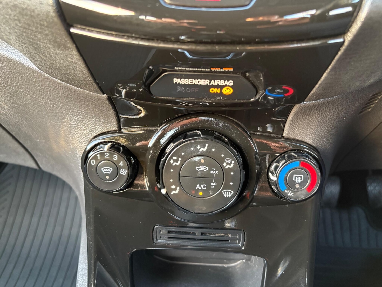 Used Ford Fiesta 2016 for sale - 76397958: Photo 15