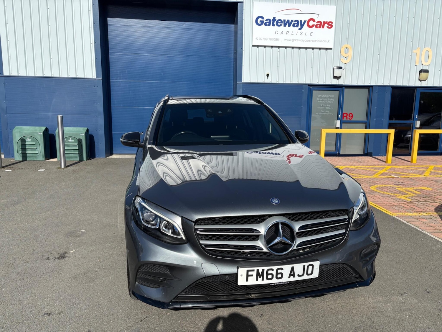 Used Mercedes-Benz GLC 2017 for sale - 76032742: Photo 2