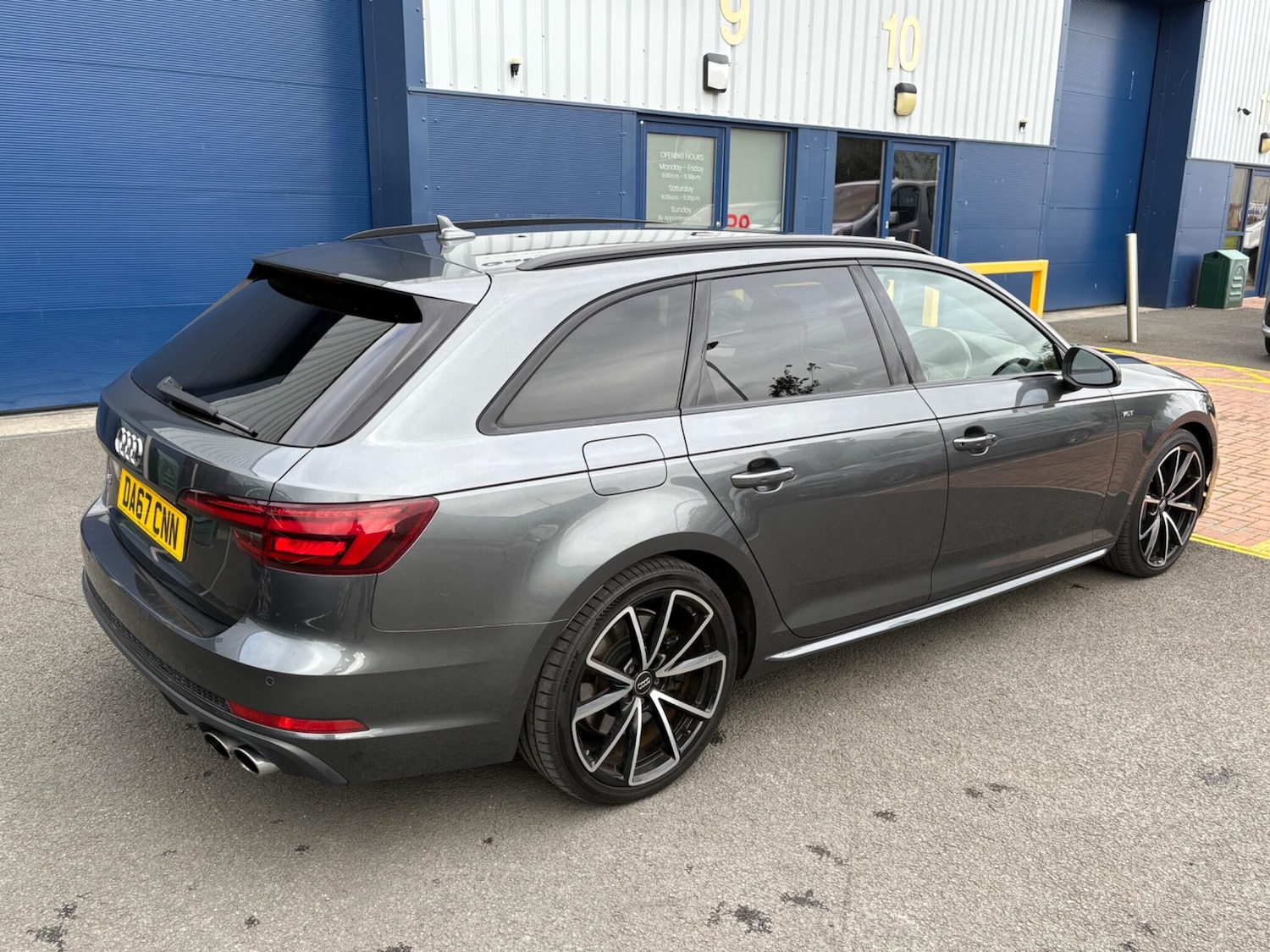 Used Audi A4 2017 for sale - 76458000: Photo 8