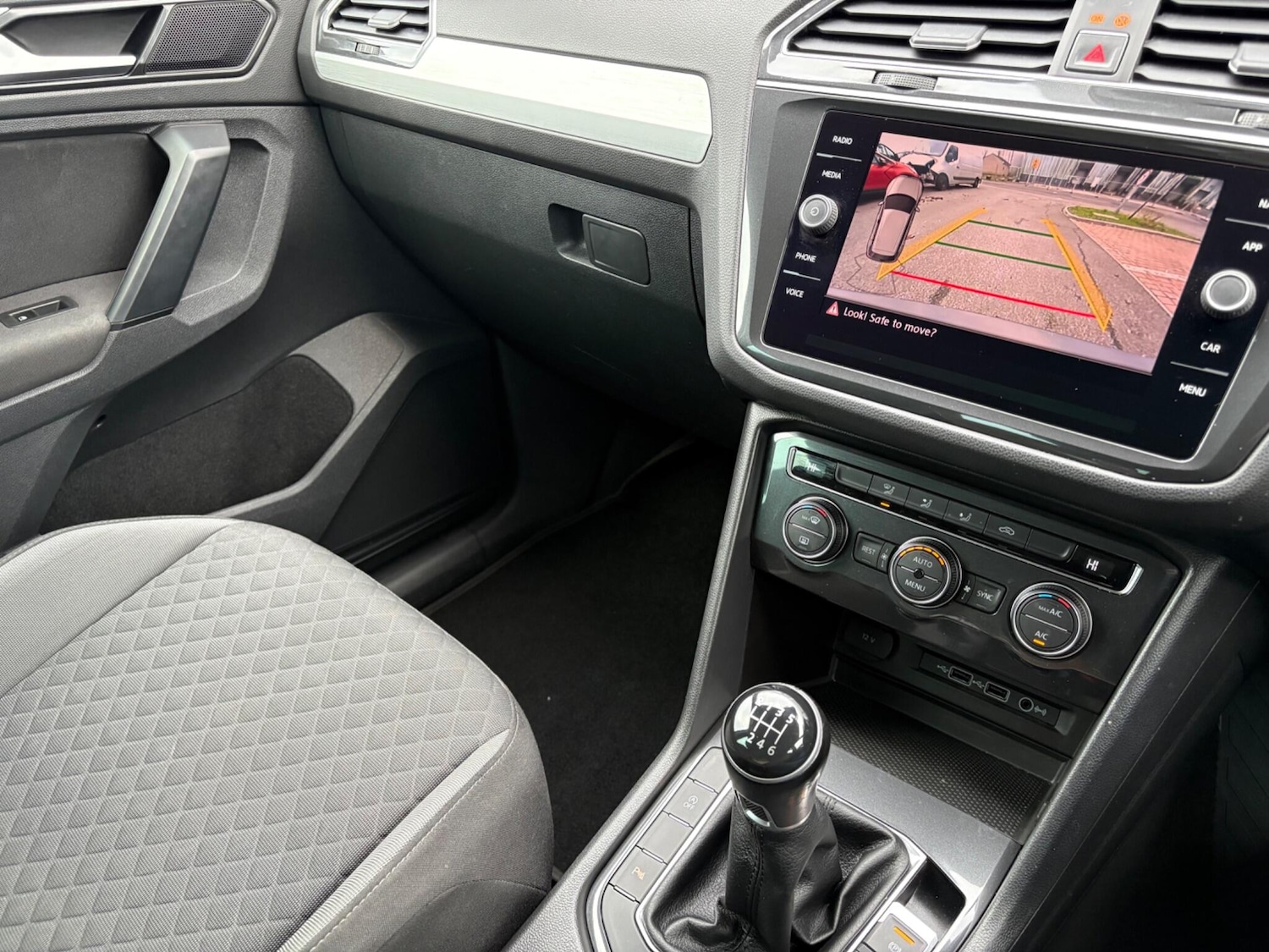 Used Volkswagen Tiguan 2018 for sale - 77054047: Photo 19