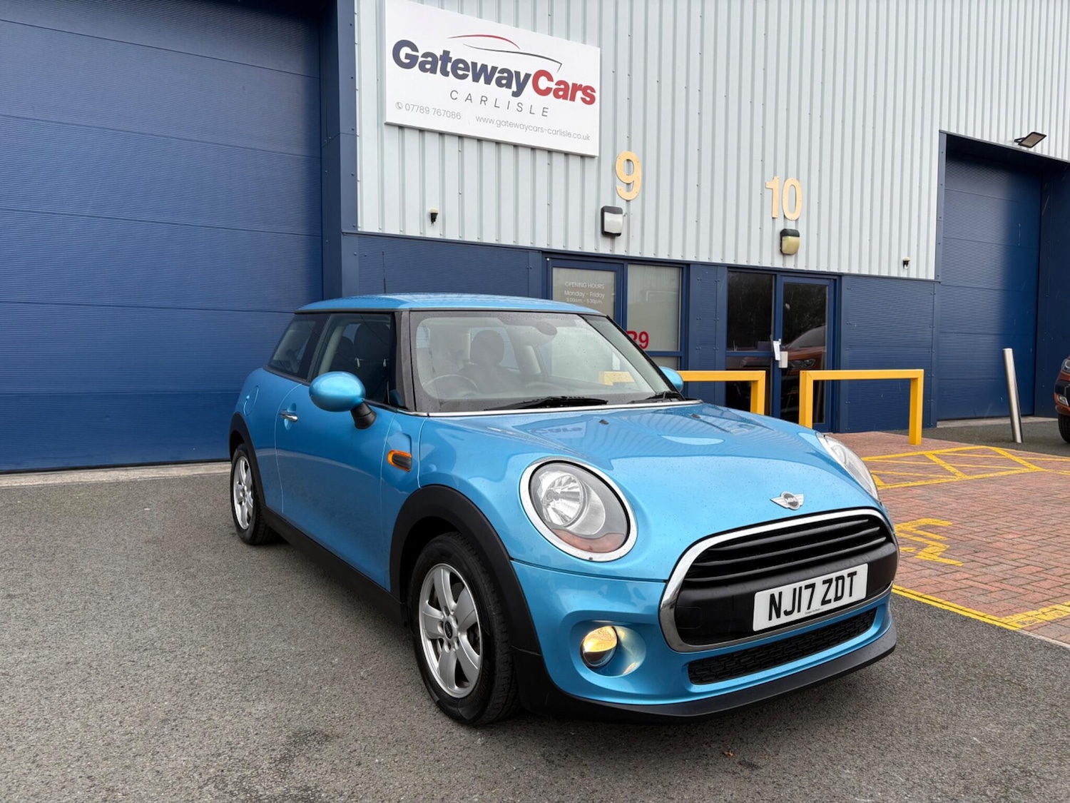 Used MINI Hatch 2017 for sale - 76317928: Photo 2