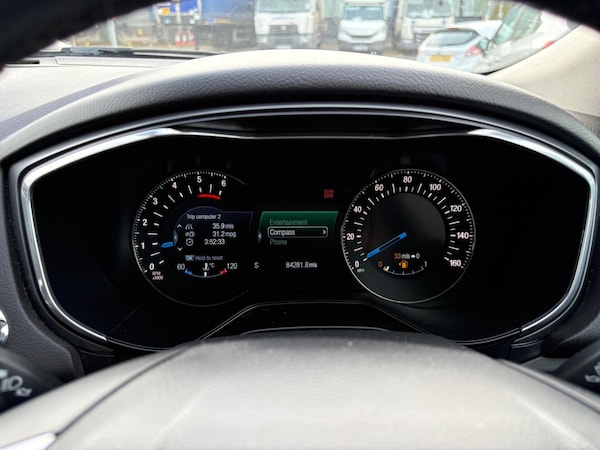 Used Ford Mondeo 2015 for sale - 76239584: Photo 14