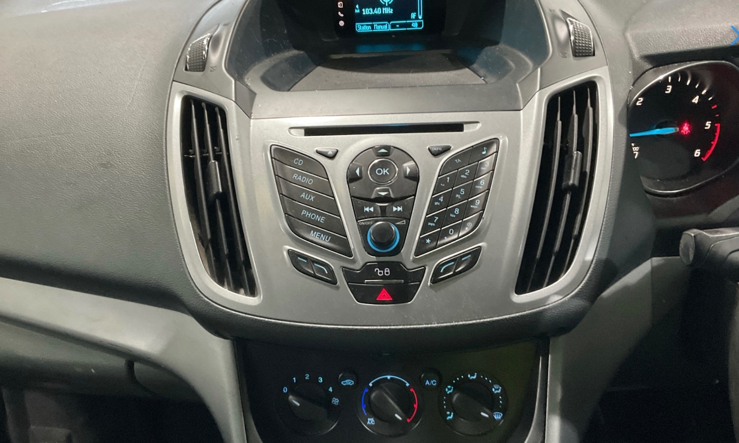 Used Ford Grand C-Max 2015 for sale - 77593071: Photo 9