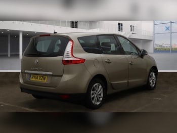 Used Renault Grand Scenic 2014 for sale - 76405489: Photo