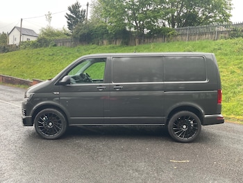 Used Volkswagen Transporter 2016 for sale - 79190431: Photo