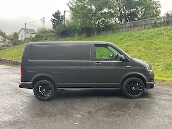 Used Volkswagen Transporter 2016 for sale - 79190431: Photo