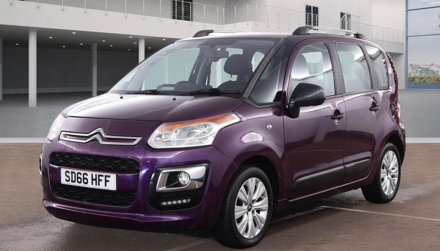 Used Citroen C3 Picasso 2016 for sale - 77240279: Photo 2