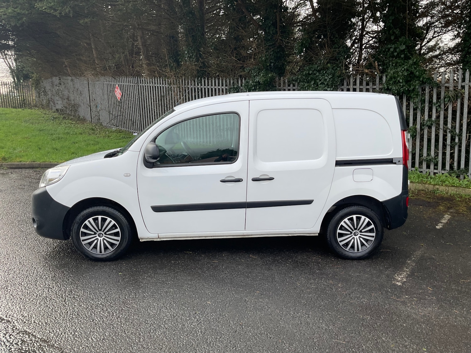 Used Renault Kangoo 2016 for sale - 77449844: Photo 3
