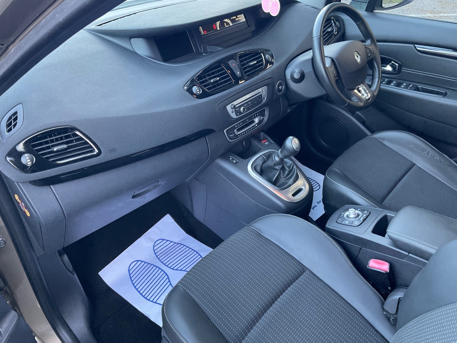 Used Renault Scenic 2015 for sale - 76785379: Photo 10