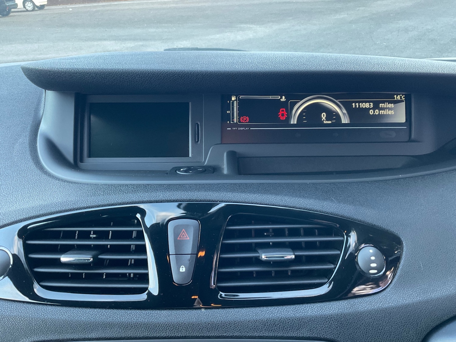 Used Renault Scenic 2015 for sale - 76785379: Photo 6