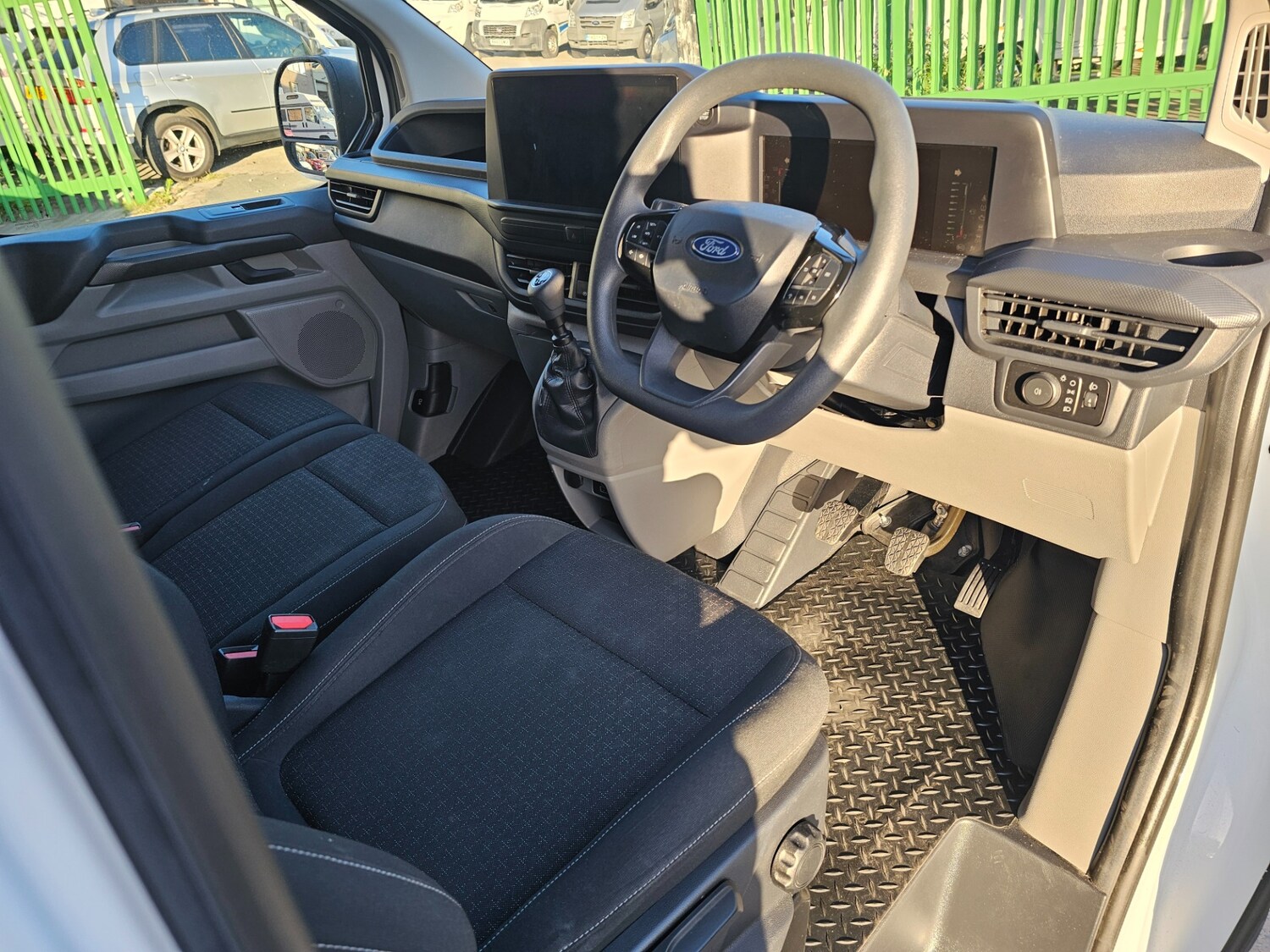 Used Ford Transit Custom 2024 for sale - 76526057: Photo 8