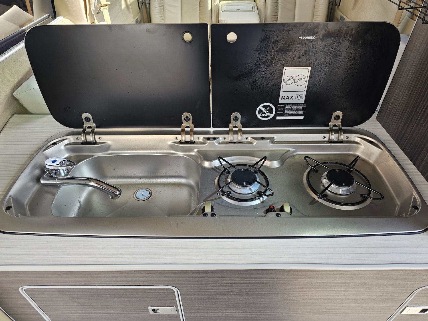 Used Nissan Elgrand 2017 for sale - 76669012: Photo 16