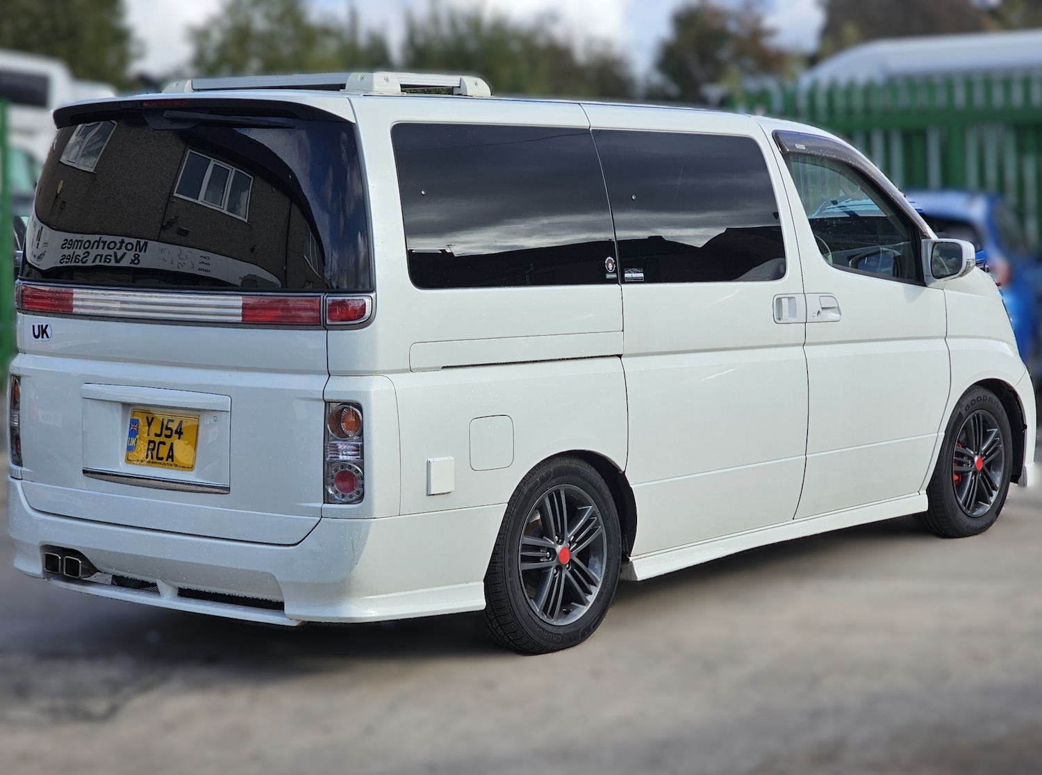 Used Nissan Elgrand 2017 for sale - 76669012: Photo 7