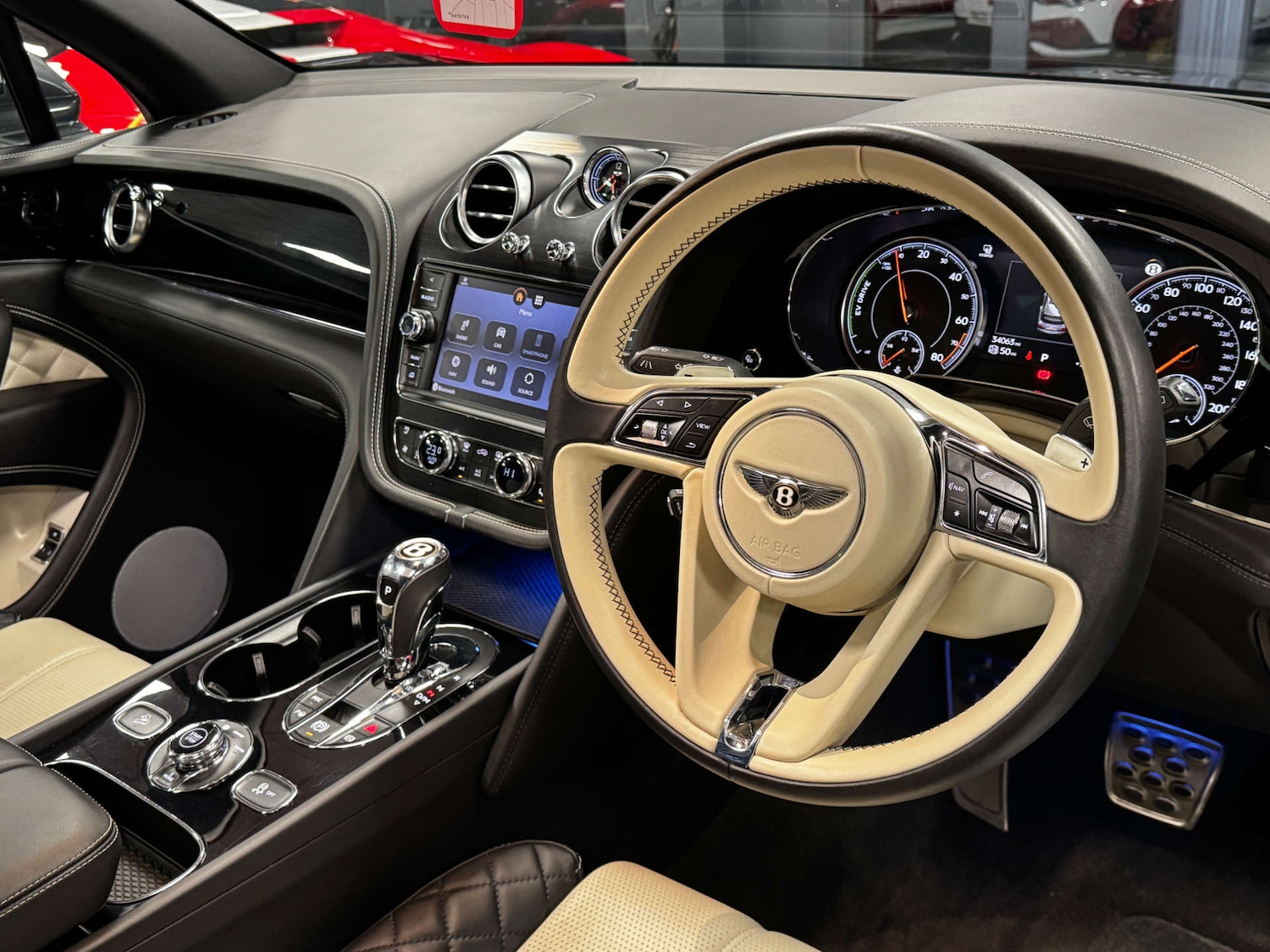 Used Bentley Bentayga 2019 for sale - 77314241: Photo 2