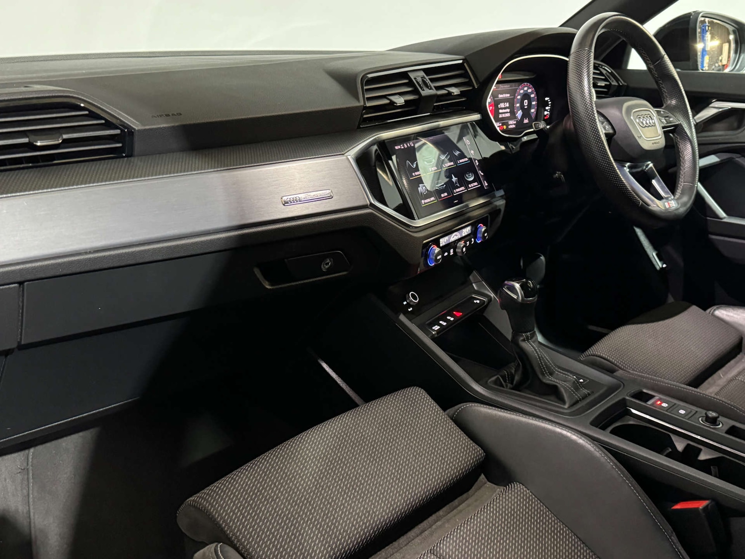 Used Audi Q3 2021 for sale - 76601640: Photo 31