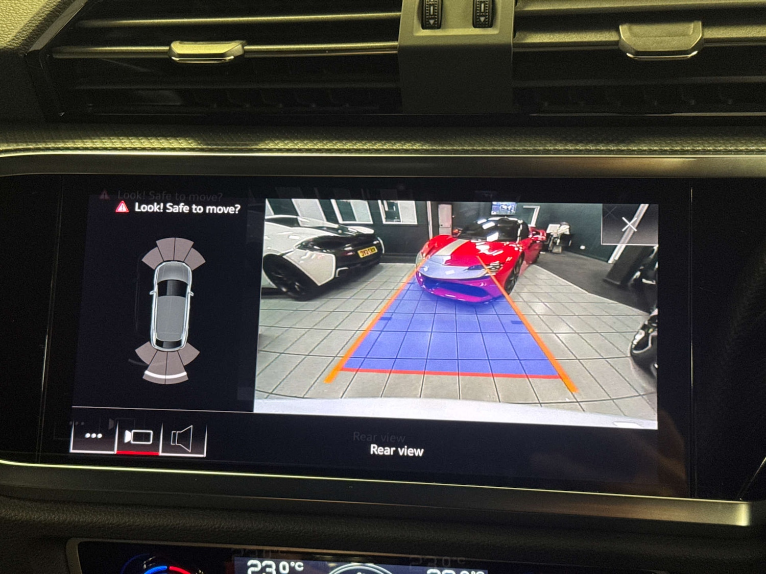 Used Audi Q3 2019 for sale - 76642911: Photo 12