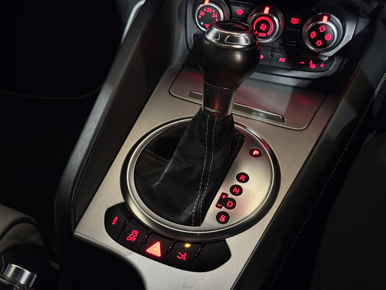 Used Audi TT 2011 for sale - 76542283: Photo 23