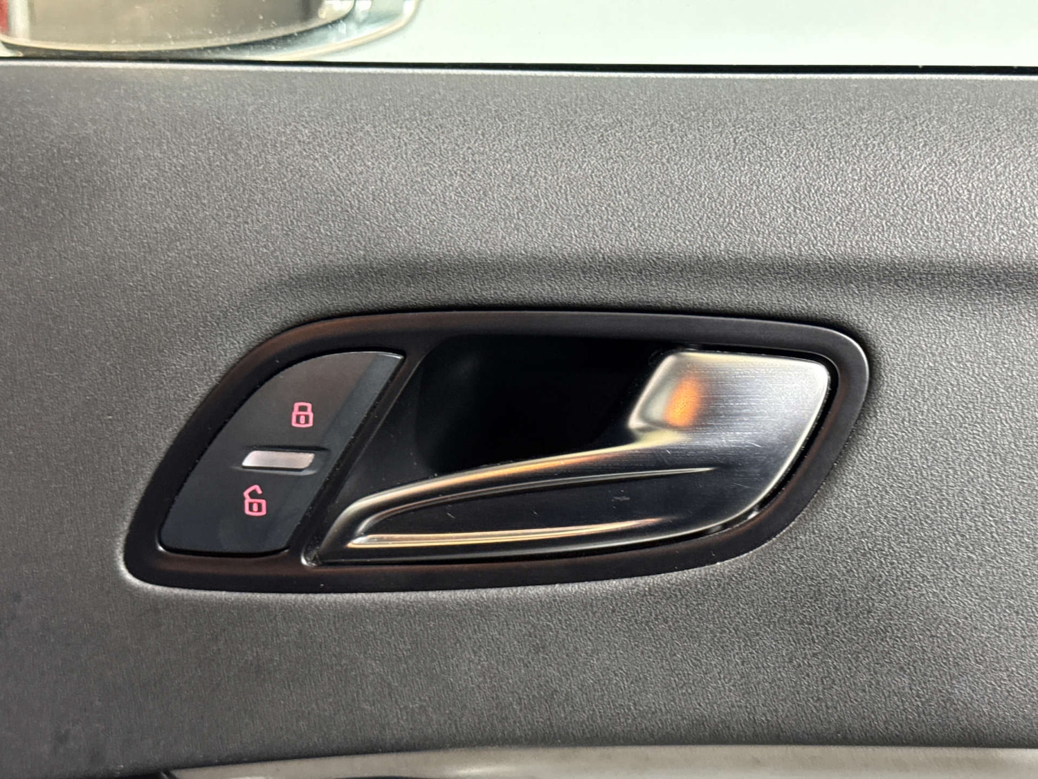 Used Audi TT 2011 for sale - 76542283: Photo 28