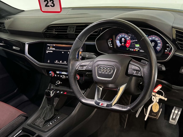 Used Audi Q3 2021 for sale - 75304108: Photo 2