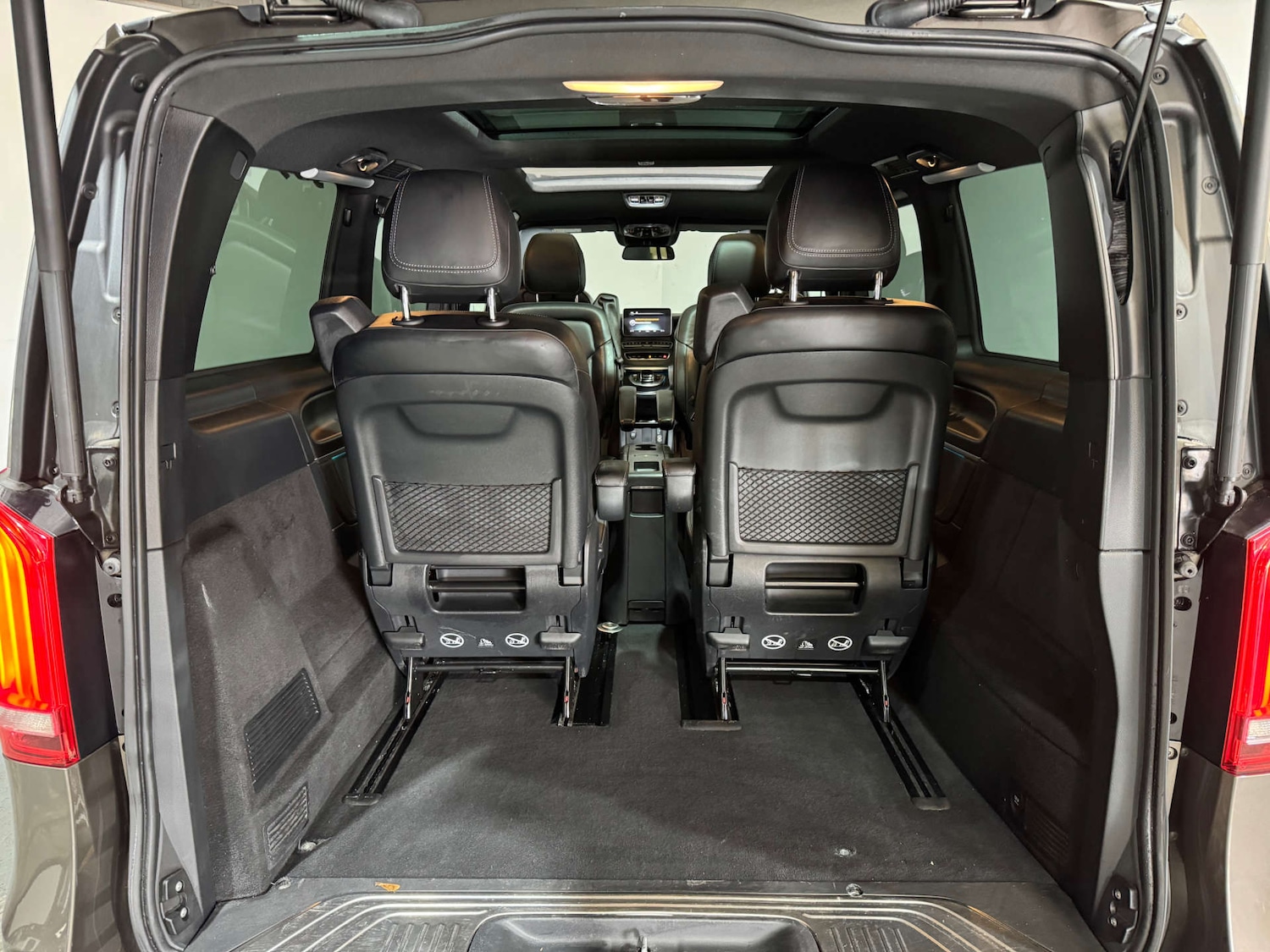 Used Mercedes-Benz V-Class 2018 for sale - 76038498: Photo 20