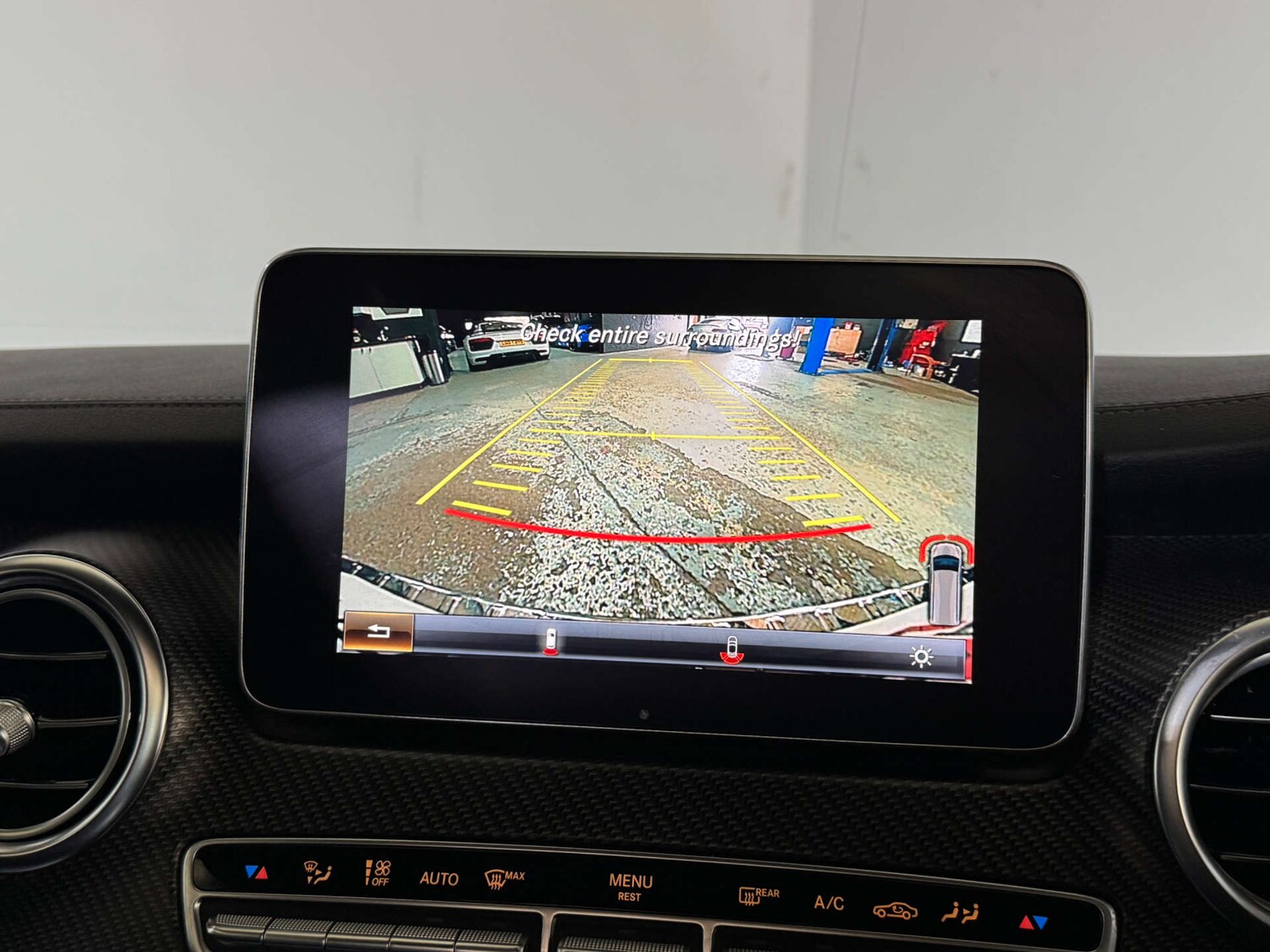 Used Mercedes-Benz V-Class 2018 for sale - 76038498: Photo 21