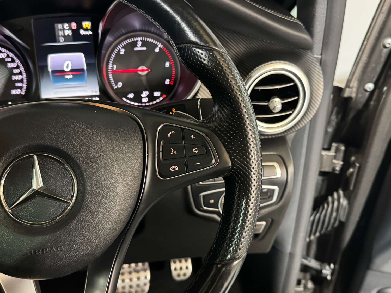 Used Mercedes-Benz V-Class 2018 for sale - 76038498: Photo 25