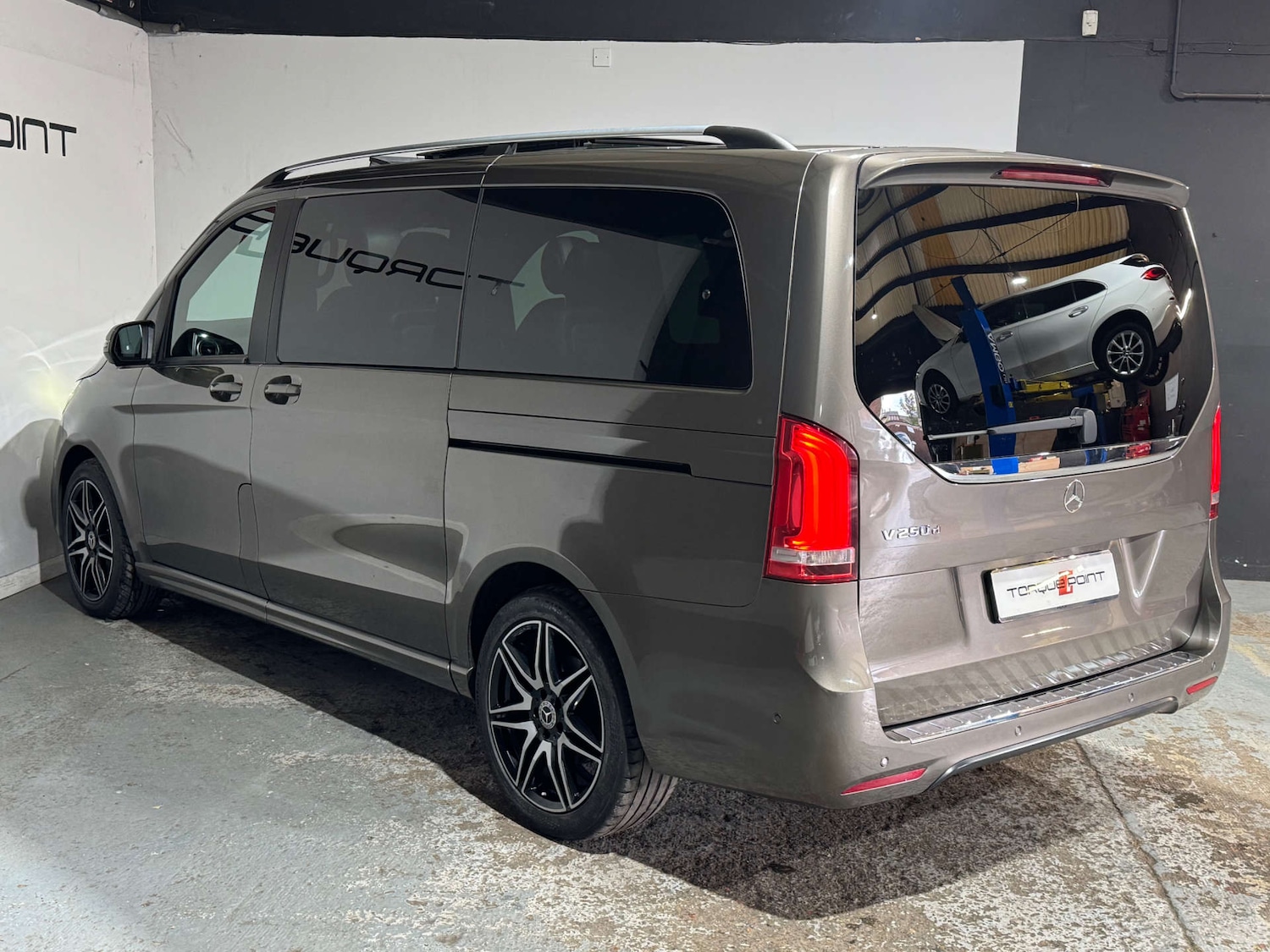 Used Mercedes-Benz V-Class 2018 for sale - 76038498: Photo 9