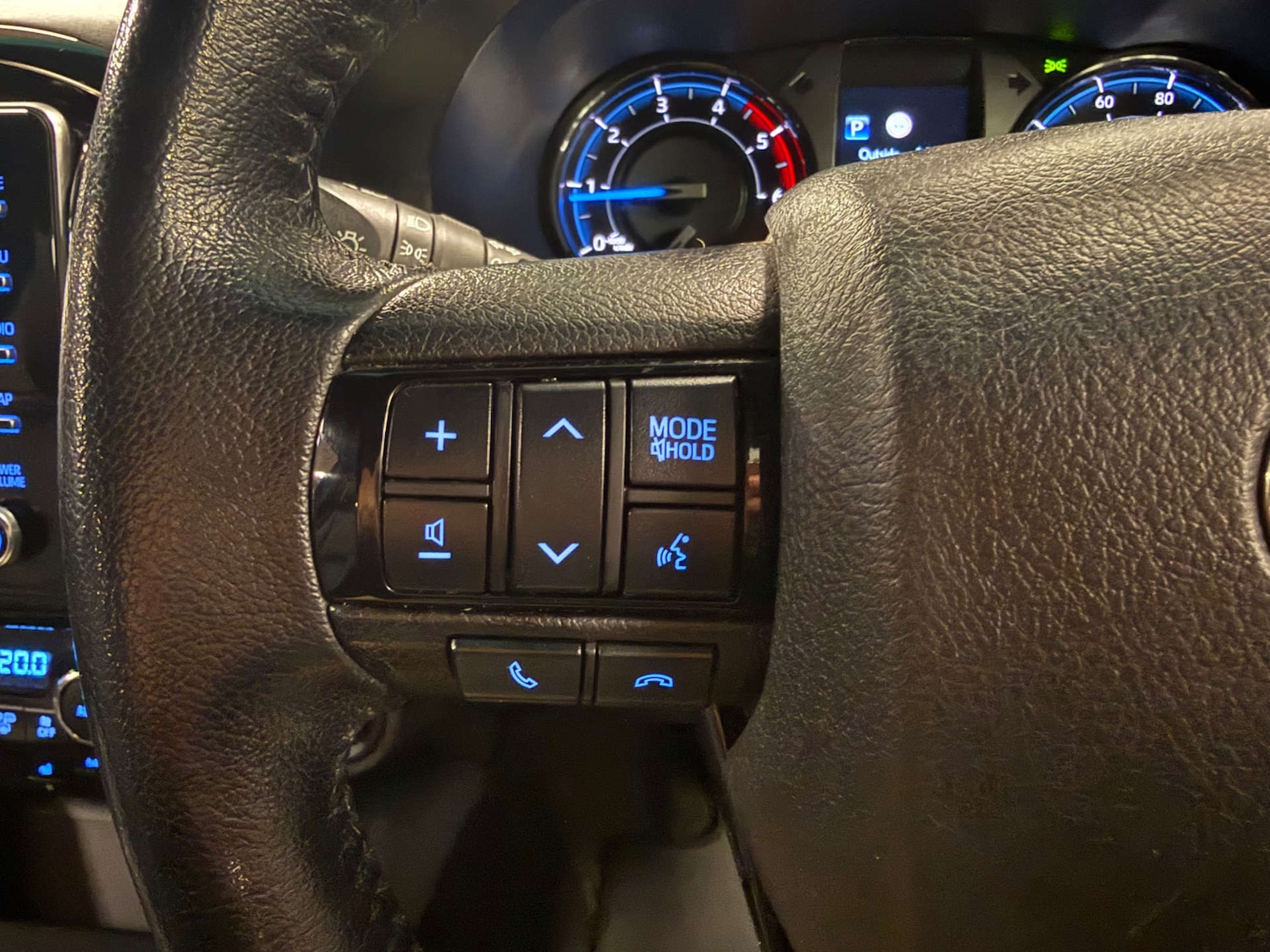 Used Toyota Hilux 2021 for sale - 77807477: Photo 35