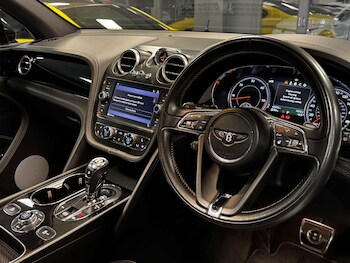 Used Bentley Bentayga 2017 for sale - 77201573: Photo