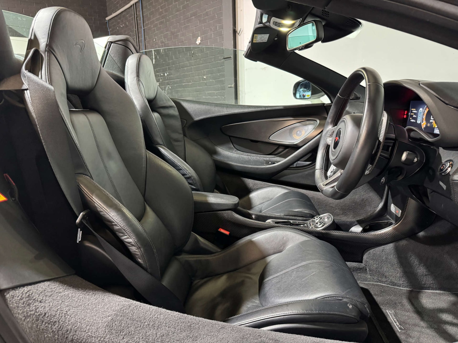 Used McLaren 570S 2017 for sale - 76601533: Photo 27