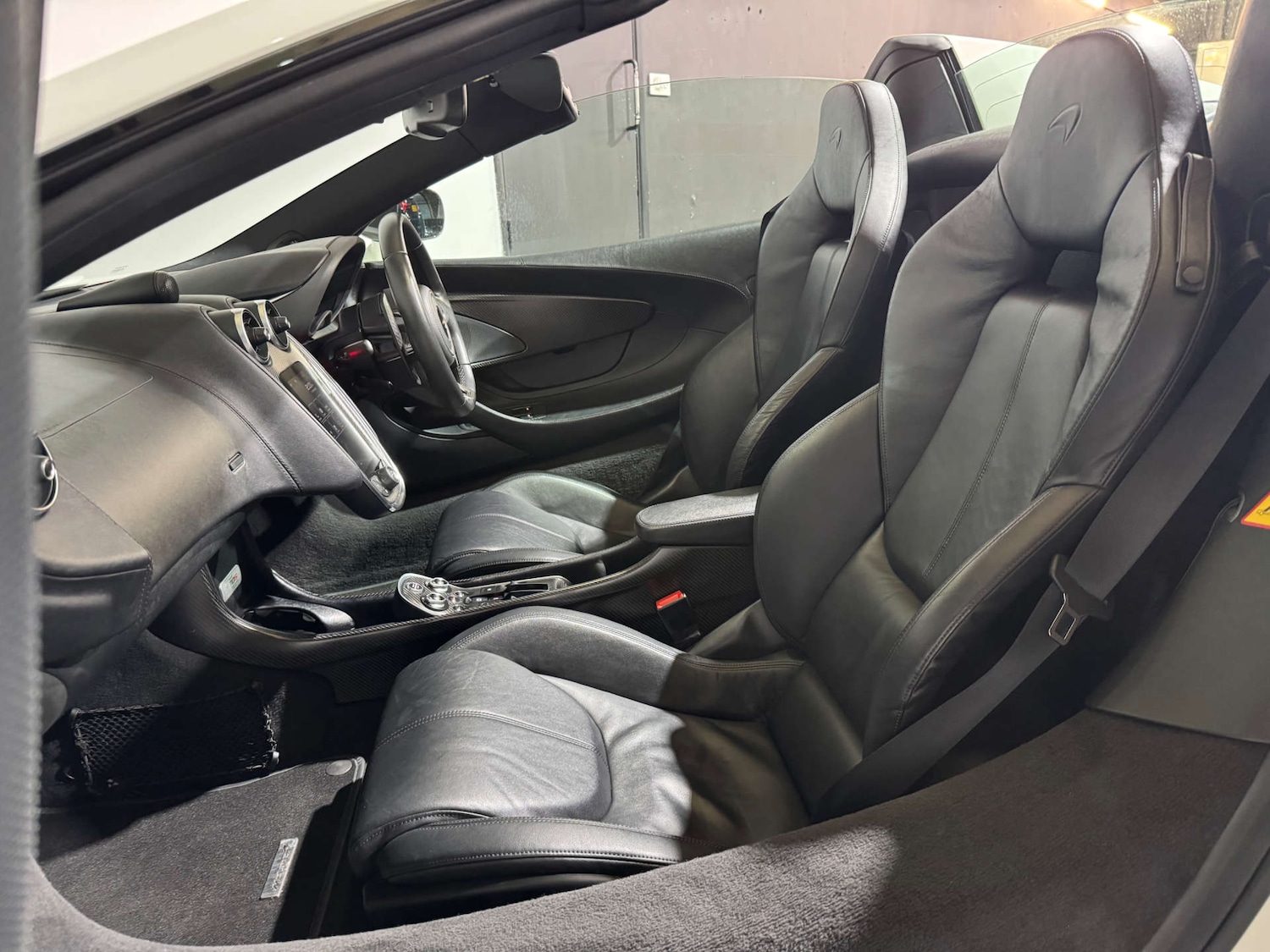 Used McLaren 570S 2017 for sale - 76601533: Photo 28